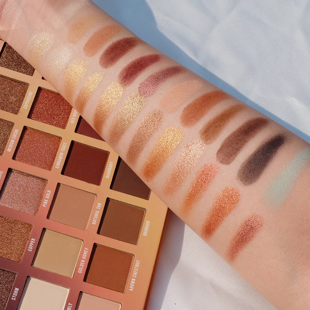 SHADETOO SHADE OF MOONLIGHT 24 Colors Eyeshadow Palette อายแชโดว์ 24 สี เฉดสีโทนน้ำตาลชมพู