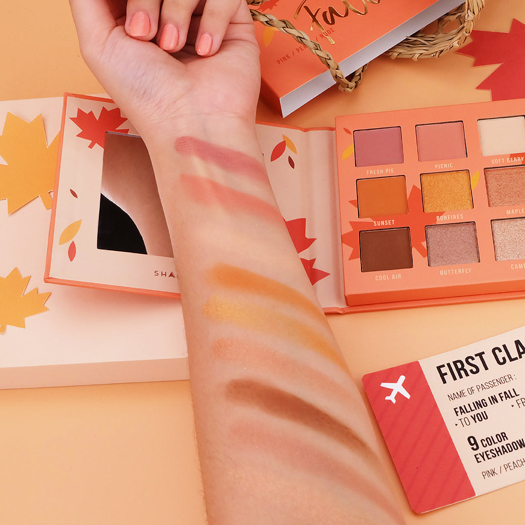 SHADETOO FALLING IN FALL EYESHADOW PALETTE อายแชโดว์พาเลท สีโทนเกาหลี ส้ม อบอุ่น ละมุน